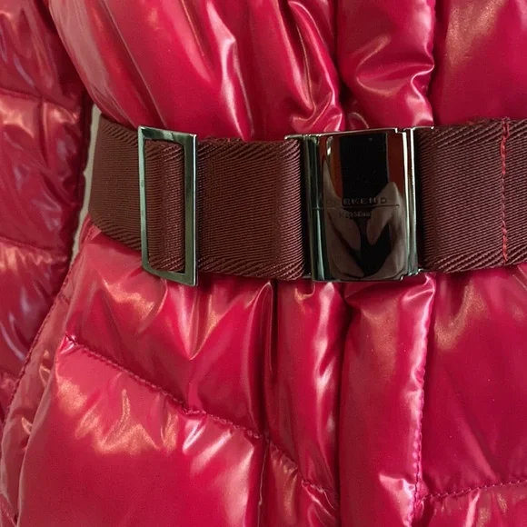 MaxMara NWOT fuchsia quilted down jacket with genuine fur